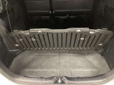 トランク下収納です。