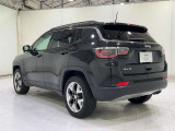 Jeepは、「自由も、冒険も、熱いチャレンジも、美しい自然があってはじめてRealに楽しめる」という信念から、車と自然との幸せな共存を目指し、複数の団体とともに日本の森林環境の保護・再生に取り組んでいます。