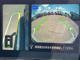 【アラウンドビューモニター】車両周辺をモニターで確認できて、駐車が苦手な人でもスムーズに駐車できます