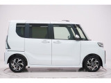県内13店舗にて常時500台以上ダイハツ車を展示中です。見て、触って、納得のいく一台をぜひ見つけてください。