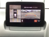 狭い場所での駐車やすれ違いなどでより的確な運転操作に役立つ360&deg;ビューモニターが装備されています。