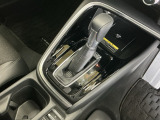 発進時から滑らかに加速する無段階変速のCVTはストップ&ゴーの多い街の中も快適です