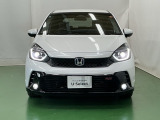 LEDヘッドライトを装備しています。LEDヘッドライトはとても明るく、雨の日や夜間走行も安全・安心です。オートライトコントロール付きで周囲の明るさに応じて自動で点灯・消灯します
