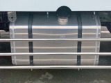 燃料タンクは300Lアルミ製です。