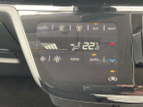簡単操作のオートエアコン!室内の温度調整として冷房・除湿が出来るのはもちろんのこと雨天時の窓の曇り取りとしても活用出来ます!