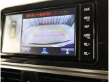 バックガイドモニターで、後方を確認しながら安心して駐車することができます。運転初心者も熟練者も必須の機能ですよ!