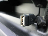 USBソケットも付いてスマホの充電など様々な用途に使用でき便利です