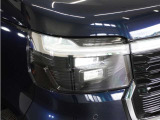 【LEDヘッドライト+デイタイムランニングランプ】主流のLEDヘッドライトに、日中でも他者からの視認性を良くするデイタイムランニングランプ装備!スタイリッシュでかっこよく仕上がっています。