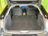 後席を格納すると、これだけの広さが!シーンに合わせたシートアレンジで、大きな荷物も積むことが出来ます♪