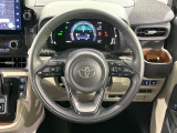 【レーダークルーズコントロール】高速道路での長距離走行が楽に!!自動で速度を保つクルーズコントロールが、衝突軽減システムと連携し、前方の車両を感知して車間を保つように速度調節してくれます!!