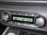 オートエアコンで快適な室内です。