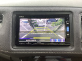 ◆リアカメラを装備、後退時にカメラの画像をナビ画面に表示、駐車場で活躍してくれる嬉しい便利機能、雨天や夜間の駐車も安心