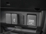 12V電源ソケット、USB接続端子!使いやすい場所に!装備が充実しています♪