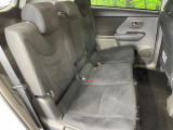 コンパクトカーですが、セカンドシートは十分な広さがあり快適にお乗りいただけます♪シートを倒して大きな荷物を積んだりと、用途の幅が広い1台です。