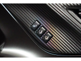 運転席のシートポジションメモリー機能は、登録済みの運転者と交代しても、シートポジションの変更の手間がかかりません。