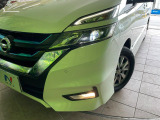 【LEDヘッドライト】悪天候や夜間走行時も良好な視界を確保し安心して運転できる高輝度LEDヘッドライトを装備!点灯速度が早く、消費電力も抑えられています。