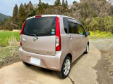 横開きのリヤドアは狭い駐車場でも荷物の出し入れができます