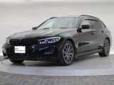 BMWのお車は、走行の安定性とコーナリングの良さを追求し、思い通りにハンドルの操作可能です。試乗車もご用意しておりますので、ぜひ&ldquo;駆け抜ける歓びをご体感ください!