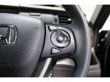 Hondaセンシングの機能のひとつ、アダプティブクルーズコントロール付!アクセルから足を離しても設定したスピードと前車との車間を保ち走行してくれます!車線維持もアシスト☆高速道路で疲労軽減ですね☆