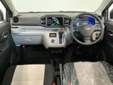 【インパネ】運転のしやすさを最優先に設計された見晴らしの良いフロントビュー。車両間隔が掴みやすく狭い道でも安心♪「安全」と「品質」を最優先に、安心してお乗りいただけるクルマを提供いたします。
