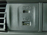 ●充電用USBジャック(Type-C〈3A〉)
