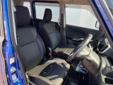 運転席シート廻りは使用感も少なく、良好な状態となっています。丁寧に使われていたことがよくわかりますね。