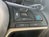 プロパイロット搭載。高速道路でドライバーに代わってアクセル、ブレーキ、ステアリングを自動制御します。