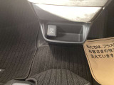 足元には収納があります