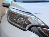 LEDヘッドランプは、白く明るいのが特徴です