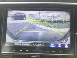 バックモニター付きで、車庫入れやバック時の後方確認をサポート。