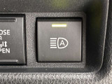 対向車がいないとき、見通しの悪い道路は暗くて怖いですよね。。。こちらのクルマはオートマチックハイビーム搭載です!対向車の有無で自動でハイ・ロウビームに切り替えます。