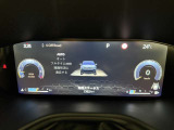 メーター中央にはマルチビューディスプレイ。燃費情報など、車両に関するさまざまなデータをスクロールしてフルカラーで確認できます。