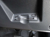 【ETC車載器】は、ビルトインタイプですっきり収納され、見た目も使い勝手も満足のアイテムです。