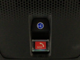 Honda CONNECTが安心快適なカーライフを実現します。万一の時も緊急通報ボタンやトラブルサポートボタンで24時間365日お客様をサポート。大事なお車の盗難やいたずらなどにも対処します。