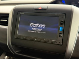 インテリアに馴染む純正ナビがついております。Honda自慢のインターナビは渋滞情報だけでなく天気情報、災害情報、安否情報など多彩な情報をご提供するHonda独自の「通信型ナビ」となっております。