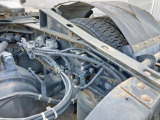 左右メインフレーム後方内側にサビがあります。(運転席側)