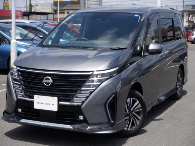 セレナ 2.0 ハイウェイスターV 4WD 