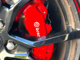 【ブレンボ製キャリパー】ハイパワー車両には強力なブレーキが必須!世界のスーパーカーにも採用されるイタリアの高級メーカー「ブレンボ」を装着!色鮮やかなキャリパーがスポーティな印象を引き立てます♪
