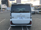 全車中古車保証付きでの販売を行っておりますので、しっかりお車見させていただきます。お車の納車まで2.3週間お時間いただいております。