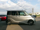 両側オートスライドドアですので、狭い駐車場での、乗り降りも、しやすく便利です。
