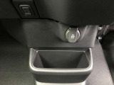 登録(届出)済未使用車はノルマ達成のために作られた走行100km未満、かつ初度登録または初度届出された車両でいわゆるアウトレット車です