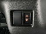 運転席にはシートヒーターが装備されてます