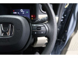 Hondaセンシングの機能のひとつ、アダプティブクルーズコントロール付!アクセルから足を離しても設定したスピードと前車との車間を保ち走行してくれます!車線維持もアシスト☆高速道路で疲労軽減ですね☆