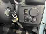 店舗にて現車の確認もいただけますので、お電話で在庫のご確認の上是非ご来店くださいませ。