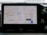 DCM(専用通信機)を装備したコネクティッドナビです。なお無償でのご利用期間は限定(令和10年9月まで)されています。詳しくは営業スタッフにお問い合わせください。