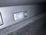 トランク内のコンセントは1500W!ドライヤーも使えるハイパワーです。災害時にも役立ちます