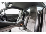 シートヒーター搭載で、寒い時期でも素早く快適に、運転をお楽しみいただけます。