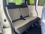 高品質なオリジナルフロアマットもオプションにてご用意しております。お好きなデザインやカラーをお車に合わせて選んでいただくことができます♪