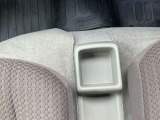 ドリンクホルダーがあるのはとっても便利!折りたたむとコンパクトに収納できます☆