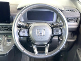 【純正革巻きステアリング】上質な革を使用することで、手にしっかり馴染みとても運転しやすいハンドルです♪